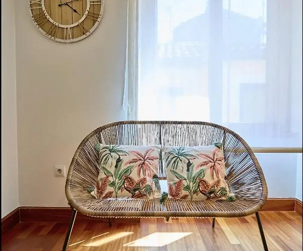 1 Plaza Mayor-prior 5-at By Victoria * Salamanca